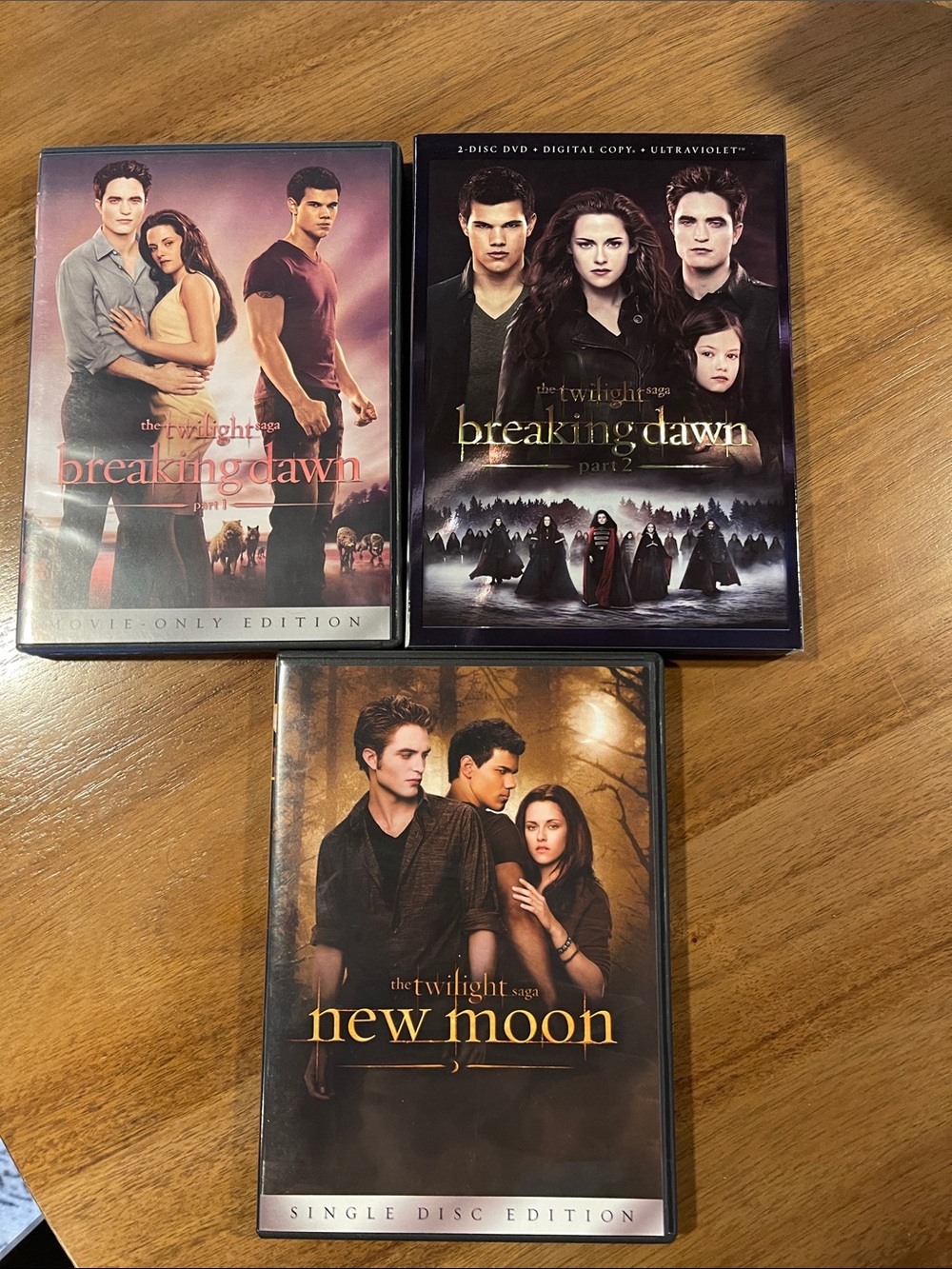 Twilight Saga DVD Lot - Breaking Dawn & New Moon - Black/Brown Covers